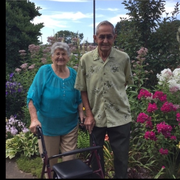 SWEATER With the GOLDEN TOUCH EUC - Picture 12 of 12